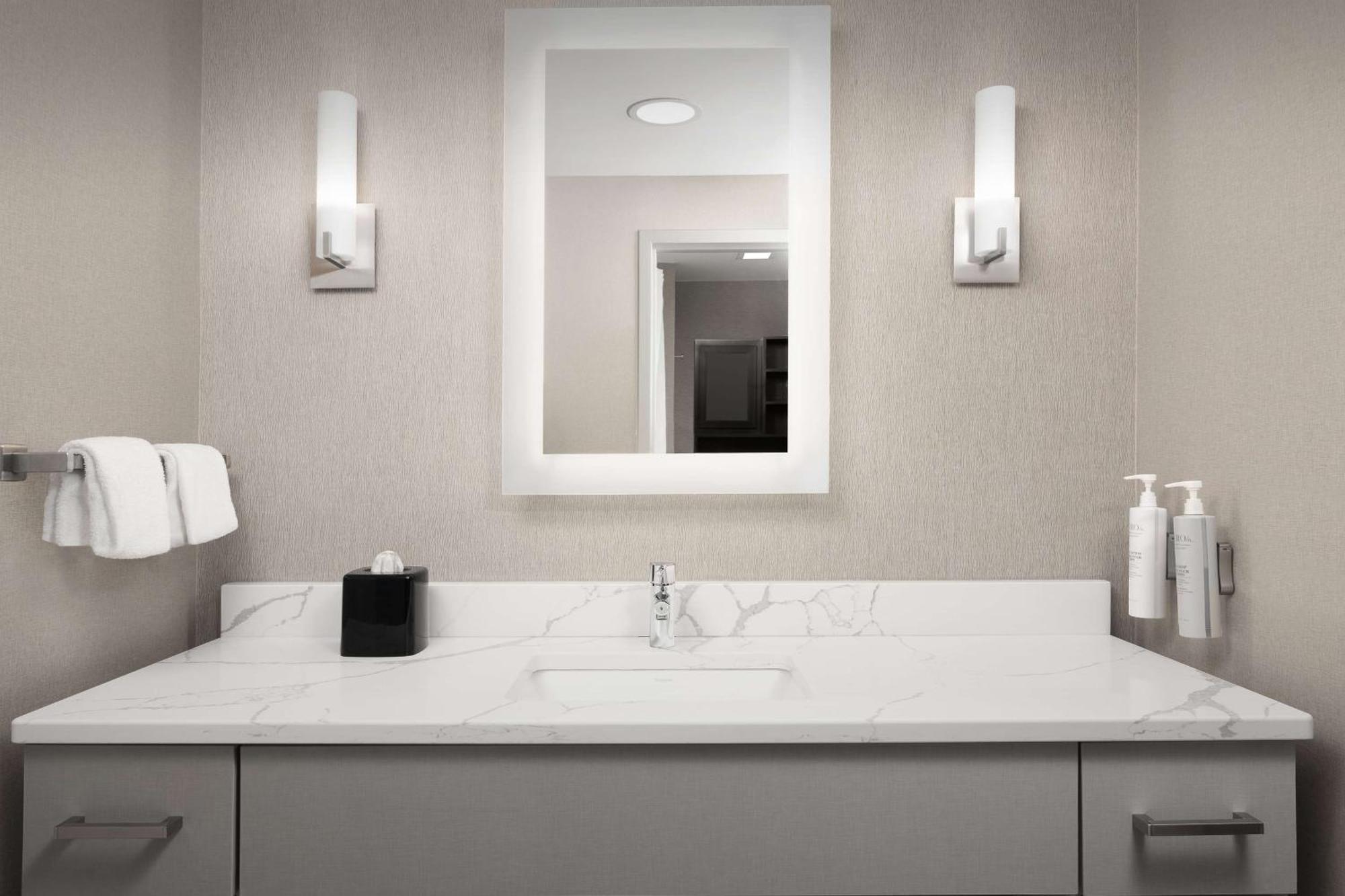 Homewood Suites By Hilton York Εξωτερικό φωτογραφία