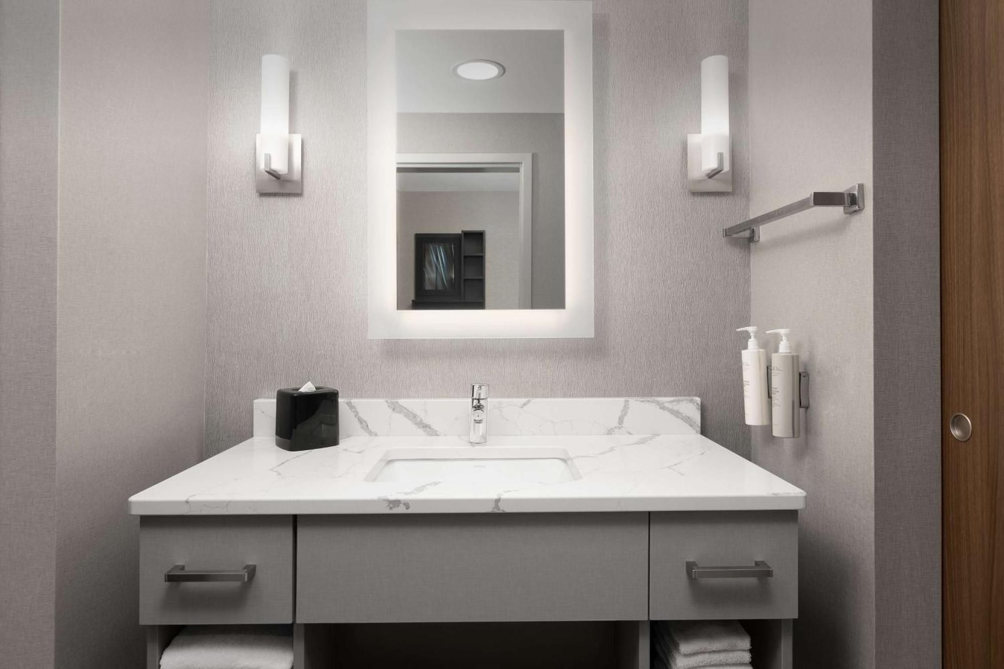 Homewood Suites By Hilton York Εξωτερικό φωτογραφία